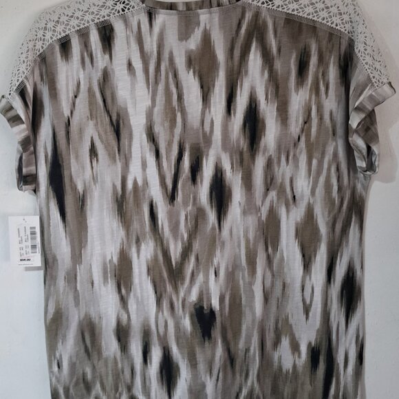 Westbound Woman petites Short Sleeve T Shirt w/ Shoulder Accents NWT - Picture 8 of 12